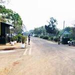 பலாலி வீதியில் மக்கள் நடந்து செல்லவும் வாகனங்களை தரிக்கவும் அனுமதி!