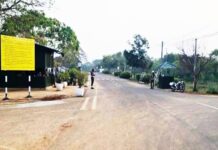 பலாலி வீதியில் மக்கள் நடந்து செல்லவும் வாகனங்களை தரிக்கவும் அனுமதி!