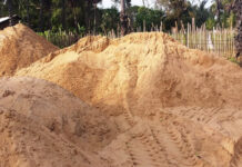 சட்டவிரோதமான முறையில் மணல் அகழ்வு வயல் நிலங்களில் அதிகரிப்பு!
