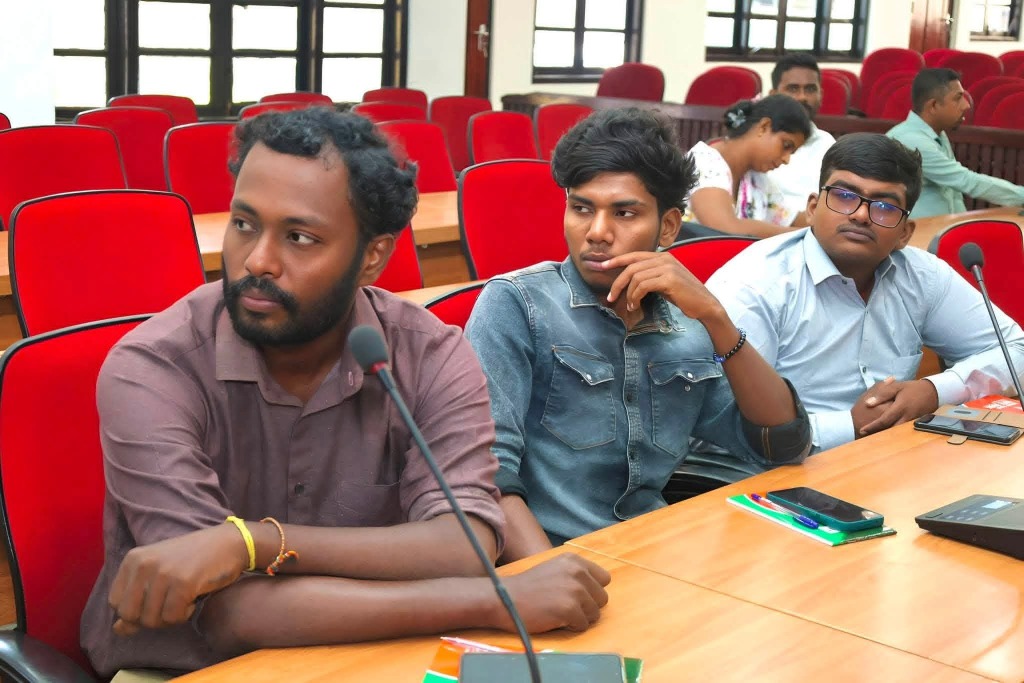 படுகொலை செய்யப்பட்டு, காணாமல் ஆக்கப்பட்ட தமிழ் ஊடகவியலாளர்களுக்கு நீதி கிடைத்தே ஆகவேண்டும்! 1 https://www.ilakku.org/wp-content/uploads/2021/08/cropped-Google_Logo.png Unknown 1 படுகொலை செய்யப்பட்டு, காணாமல் ஆக்கப்பட்ட தமிழ் ஊடகவியலாளர்களுக்கு நீதி கிடைத்தே ஆகவேண்டும்!