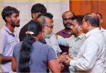 அனோஜனின் பெற்றோர்- ஜனாதிபதி சந்திப்பு : சவுதி தூதரகத்தில் மனுவொன்றையும் கையளிப்பு