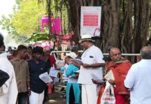தமிழினப் படுகொலைக்கு சர்வதேச நீதி கோரி நல்லூரில் துண்டுப் பிரசுரம்
