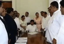சபாநாயகருக்கு எதிரான நம்பிக்கையில்லாப் பிரேரணையில் கையொப்பமிடும் நடவடிக்கை ஆரம்பம்